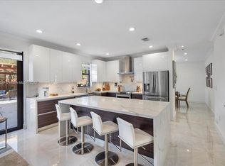 15441 SW 176th Ln, Miami, FL 33187