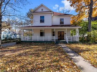 520 N Willow Ave, Fayetteville, AR 72701