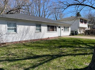 3765 Montgomery St, Hobart, IN 46342