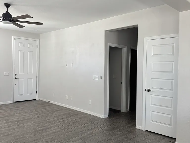 25202 N 142nd Dr — Photo 25