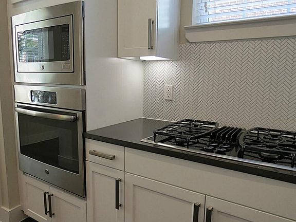 4th image of 3252 Las Palmas St