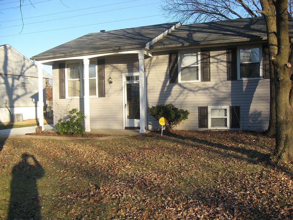 12108 Criterion St. Louis 63138 Your lovely new home