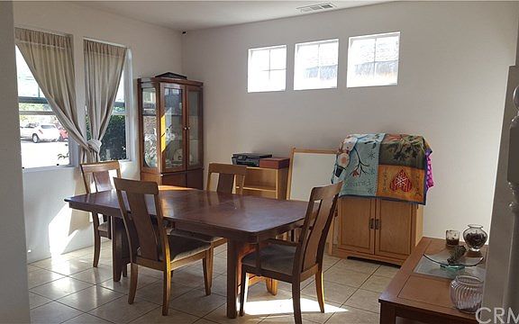 3rd image of 2546 Red Pine St