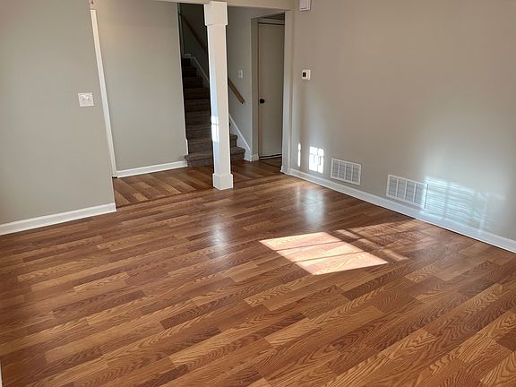 2nd image of 1627 Oak Forest Dr SE Unit 1