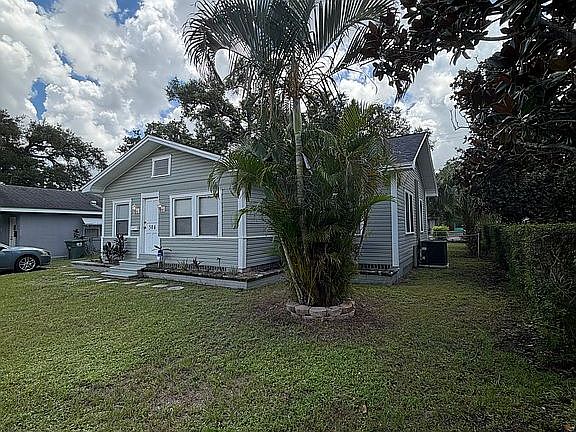 3rd image of 504 4th Ave E