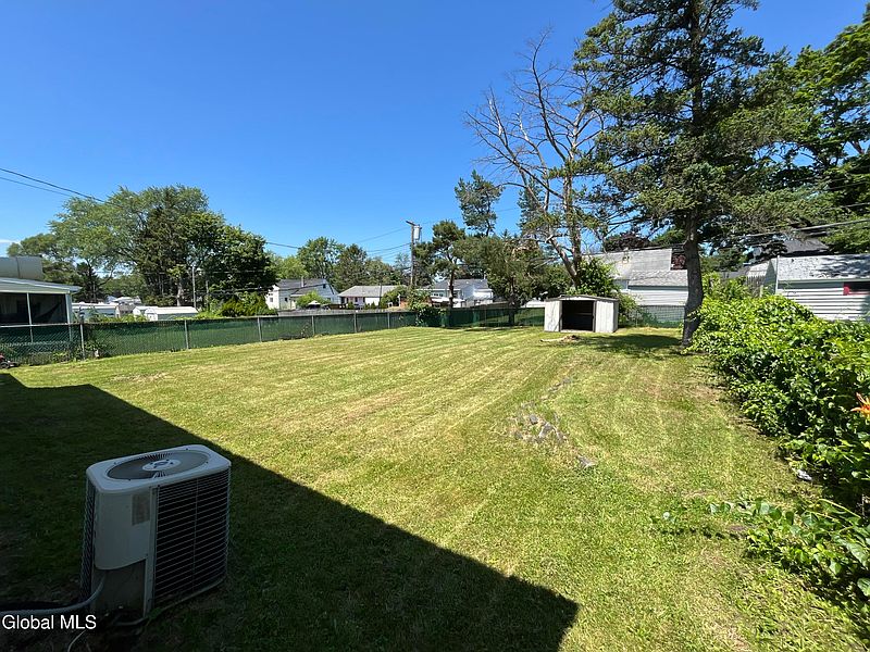 4th image of 9 Dover Drive