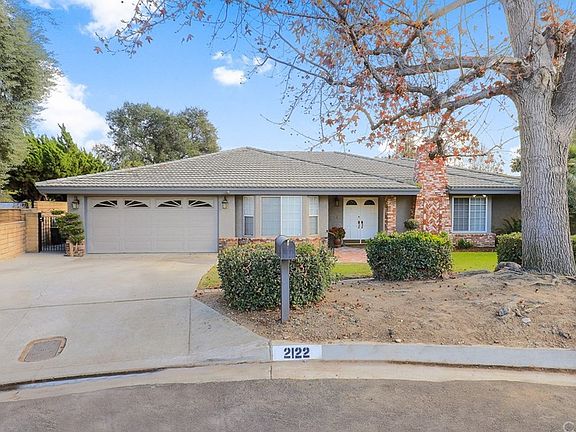 2nd image of 2122 Bella Vista Ave