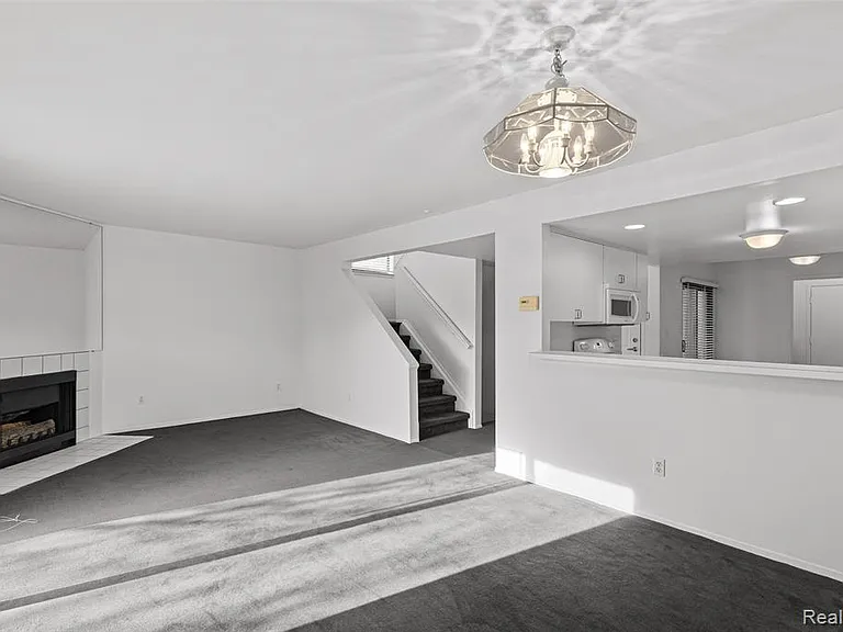 5611 Drake Hollow Dr W — Photo 10