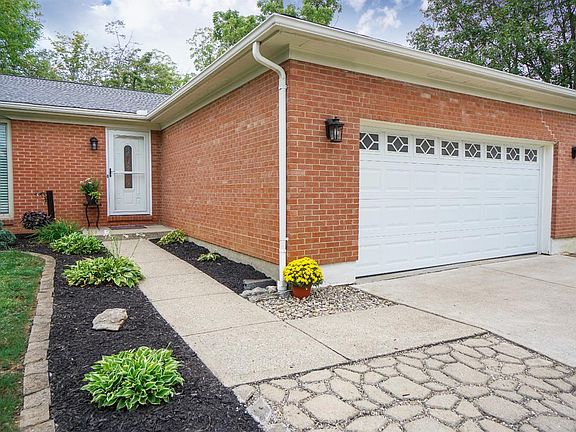 2nd image of 5592 Seville Ct
