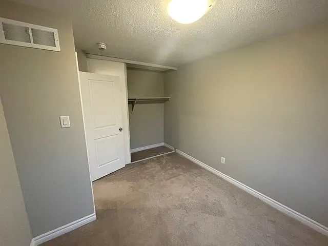 102 Nacarat Street — Photo 3