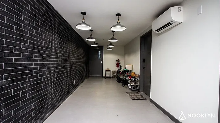 Rented by Nooklyn NYC LLC | media 40