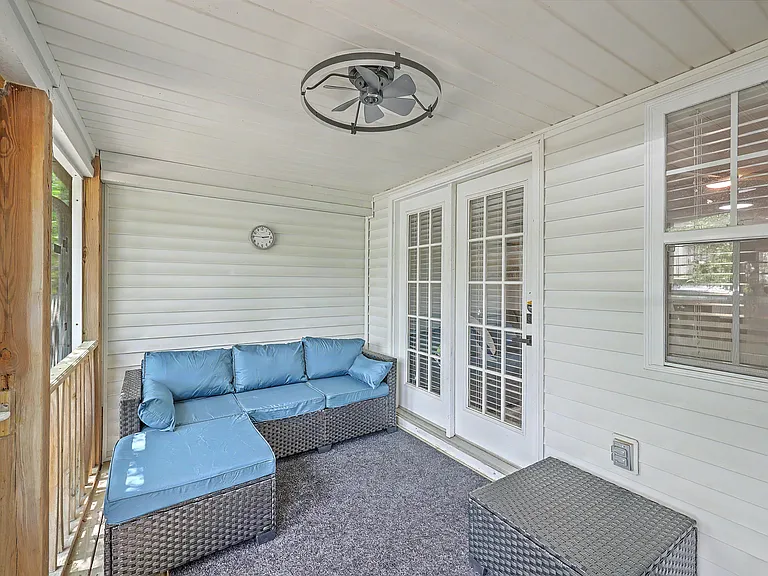 549 Tayrn Dr — Photo 12