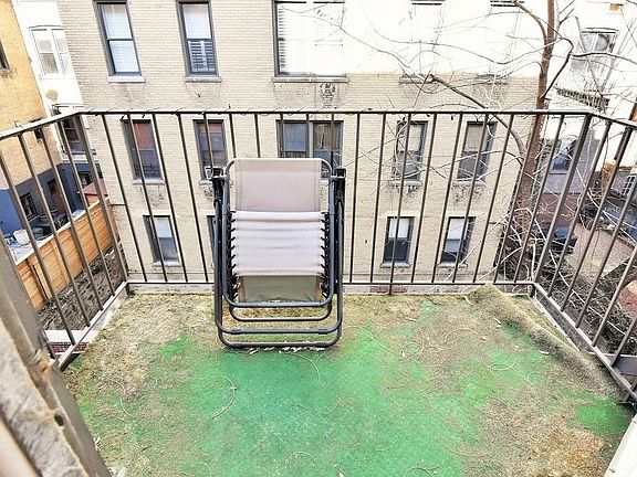 4th image of 321 W 88th St APT 2B