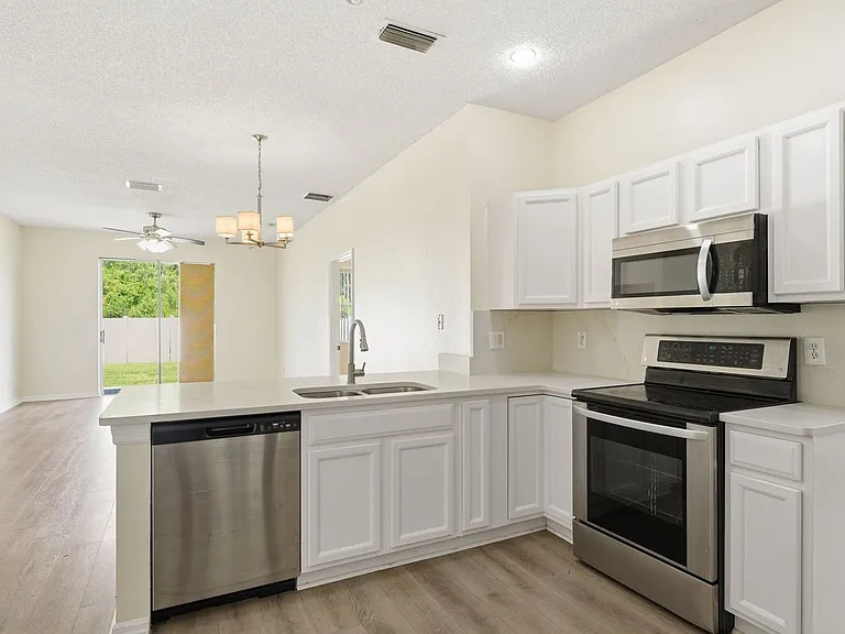 10301 Beneva Dr — Photo 11