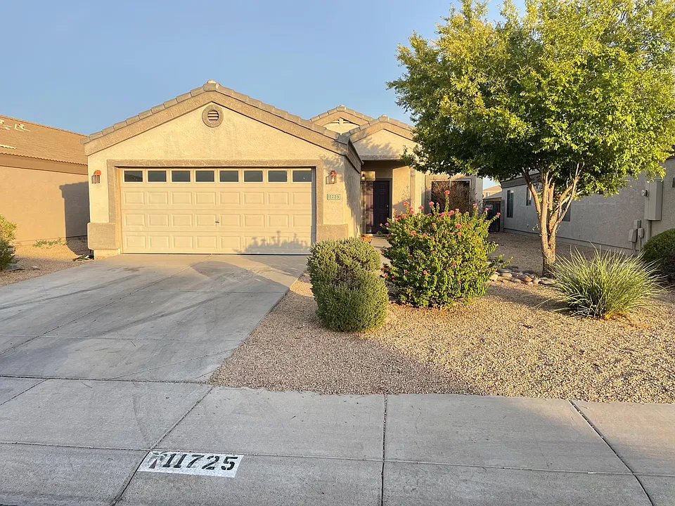 11725 W Mauna Loa Ln