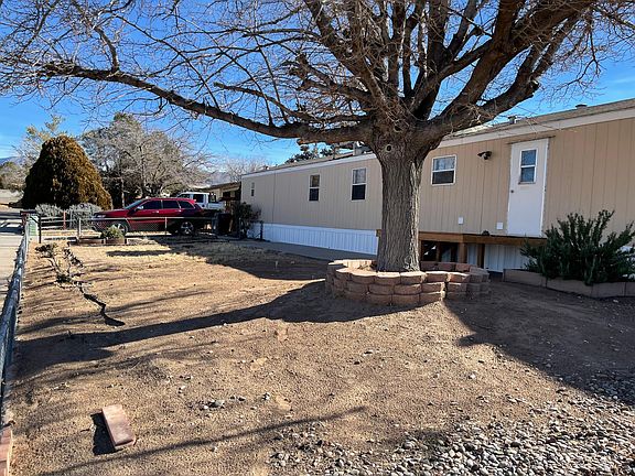 2nd image of 6908 Gladys Ct NE