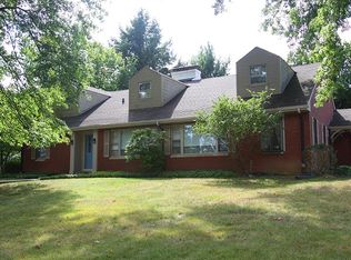 20 Forest Hills Rd, Wheeling, WV 26003