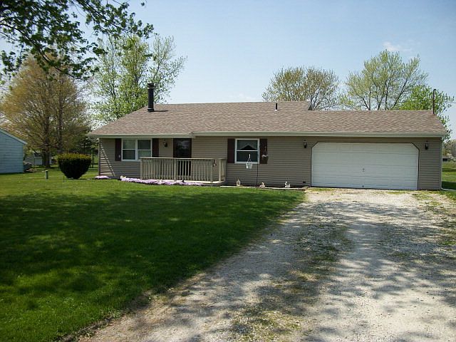 2nd image of 2527 Cramer Rd