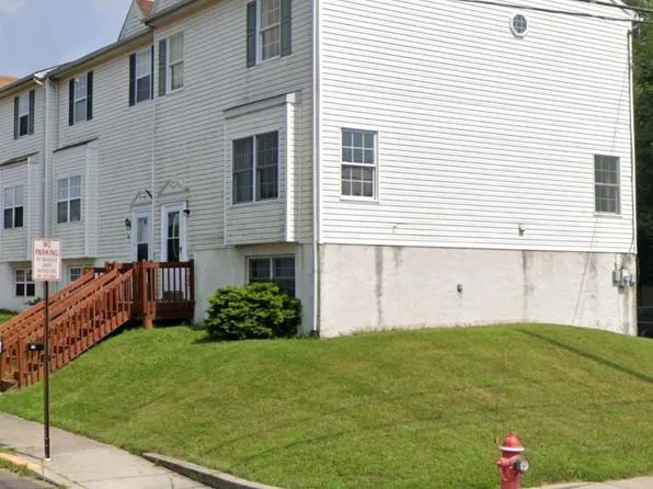 14 E 8th St, Red Hill, PA 18076