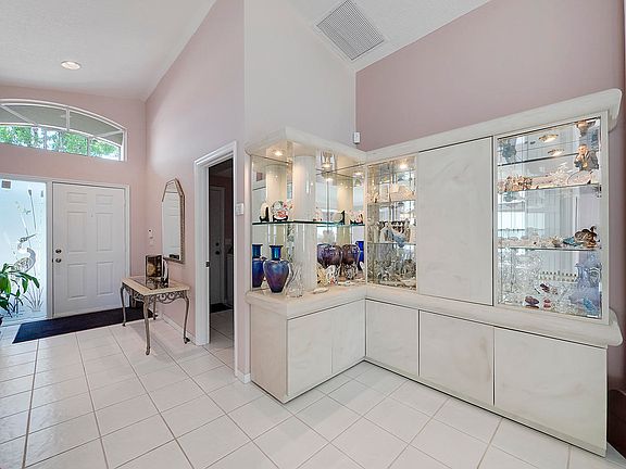 5th image of 7396 Lugano Dr
