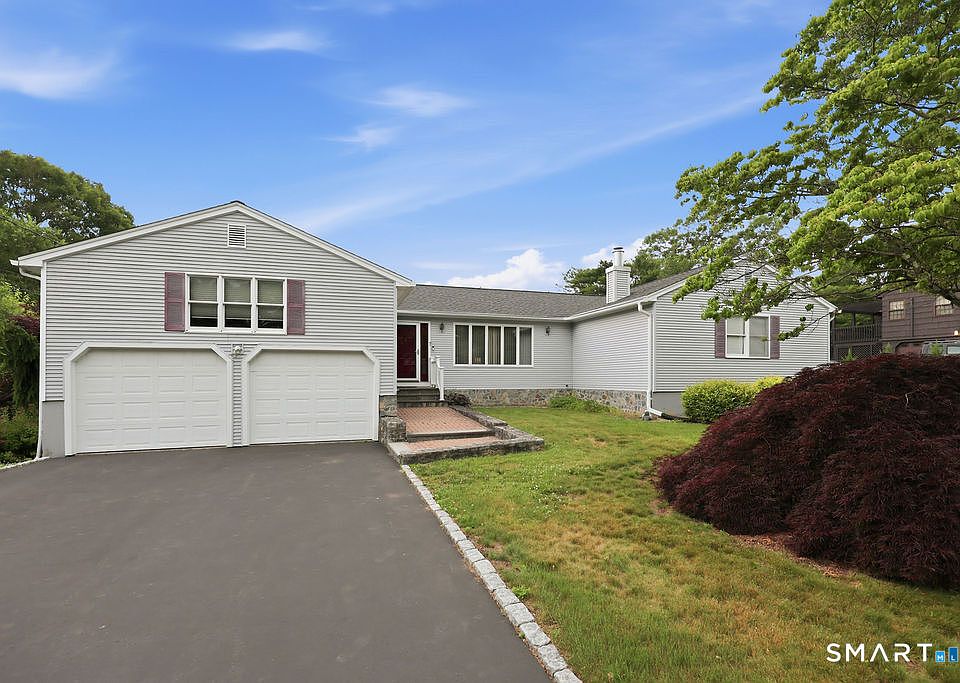 1st image of 7 Dogwood Drive