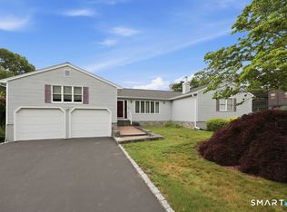 7 Dogwood Dr, Ansonia, CT 06401