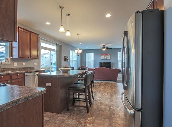 4th image of 2377 Mayfield Dr