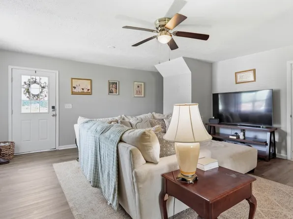 525 Sharp Springs Rd, Winchester, TN 37398