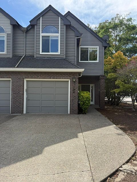 1st image of 188 D Ave