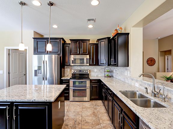 4th image of 110 S Agua Fria Ln