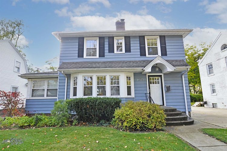 1st image of 1025 N Niles Ave
