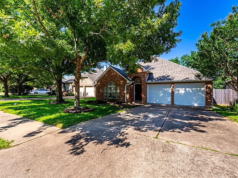 7414 W Magic Mountain Ln — Photo 2
