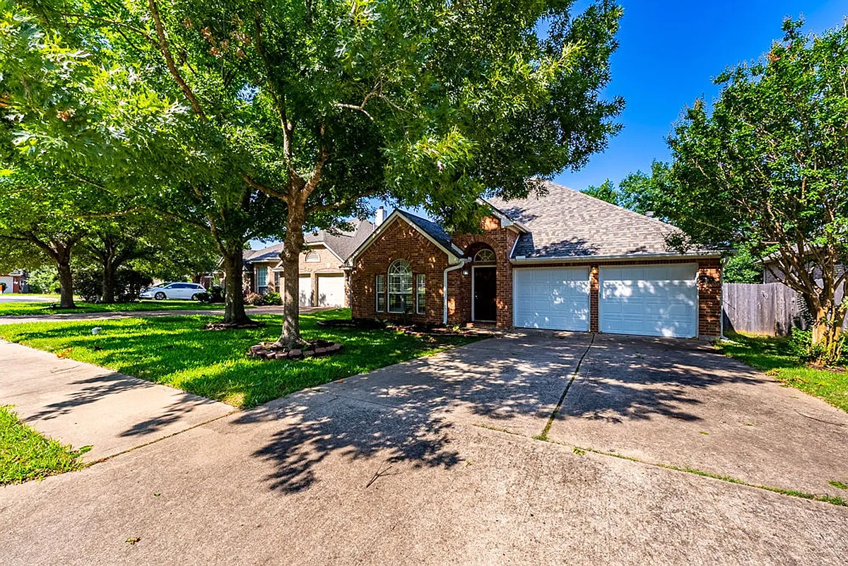Building Photo - 7414 W Magic Mountain Ln