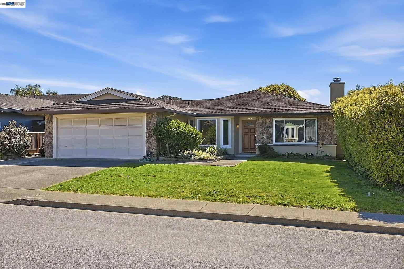 1563 Mizzen Ln photo 1