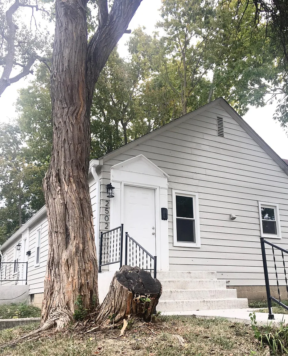 2502 E 13th St photo 1