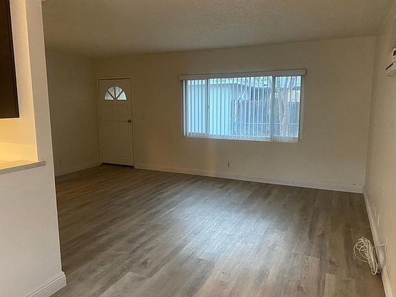 5th image of 410 N 10th Ave #B