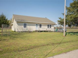 1619 E Maple St, Columbus, KS 66725