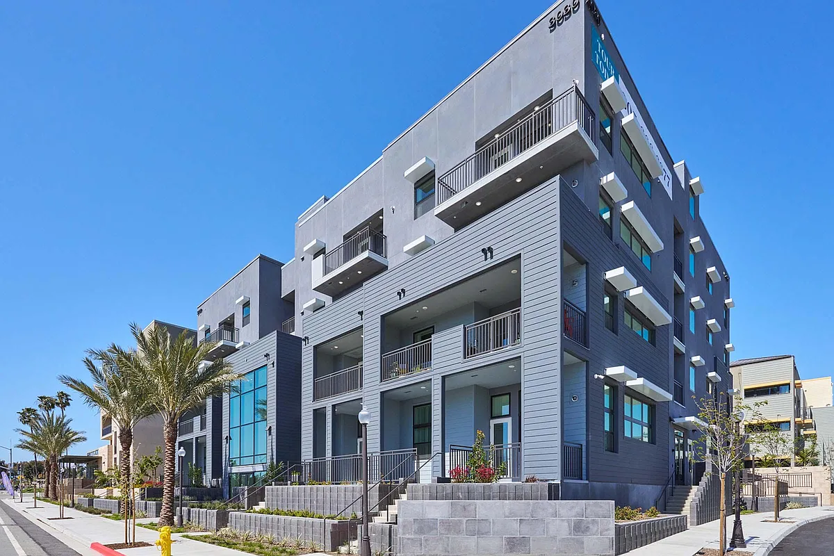 Building Photo - The Willows at Ventura