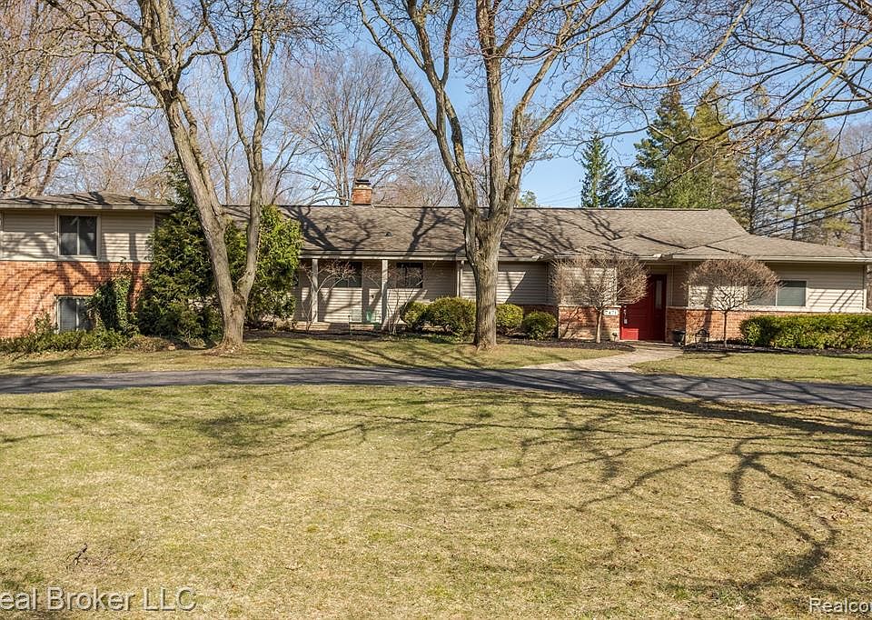 7471 Jackson Park Dr, Bloomfield Hills, MI 48301 Zillow