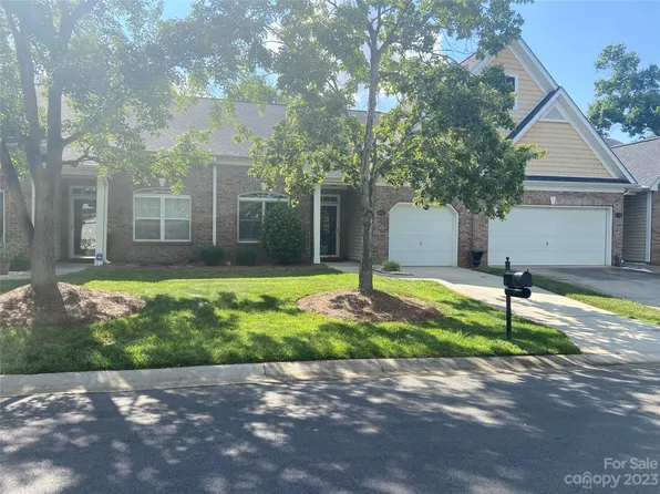 4722 Willow Glen Rd, Harrisburg, NC 28075