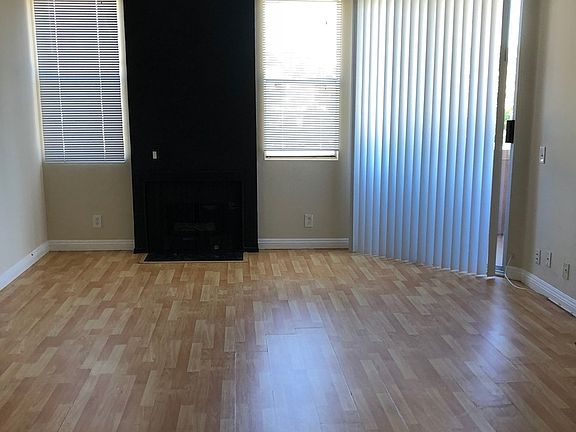 5th image of 1229 N Sycamore Ave APT 313