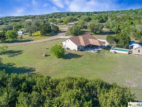 5th image of 110 Greenwood Cir