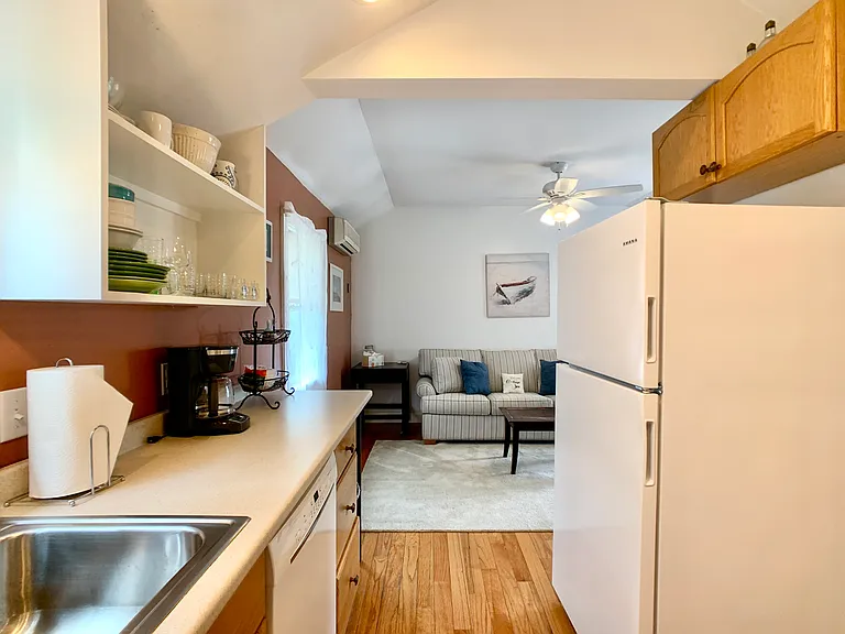 25 Briarwood Ave #COTTAGE — Photo 5