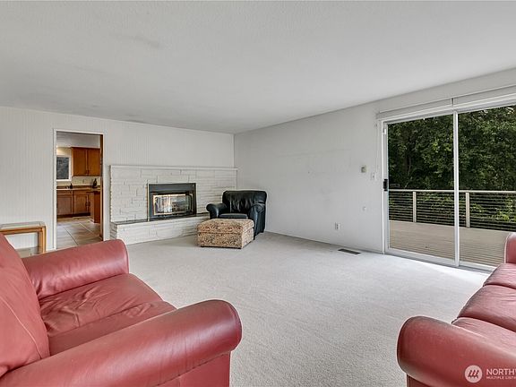 5th image of 530 FORREST PARK Drive