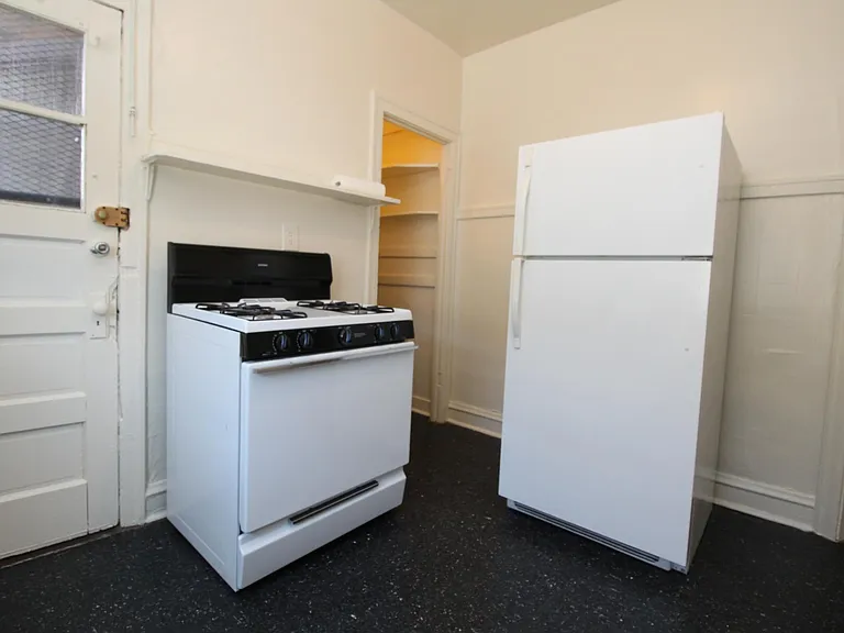 4310 N Ashland Ave #2W — Photo 3