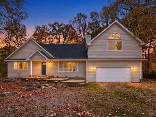 1476 Water St, Eaton Rapids, MI 48827