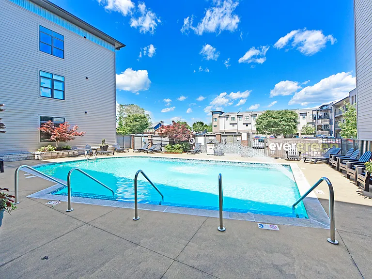 Ellis Germantown — Photo 13