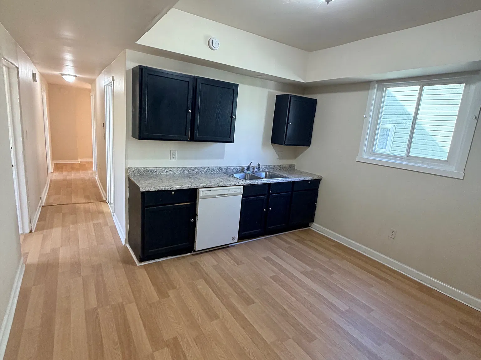 3 bed, 1200 sqft, $1,500 — Photo 3