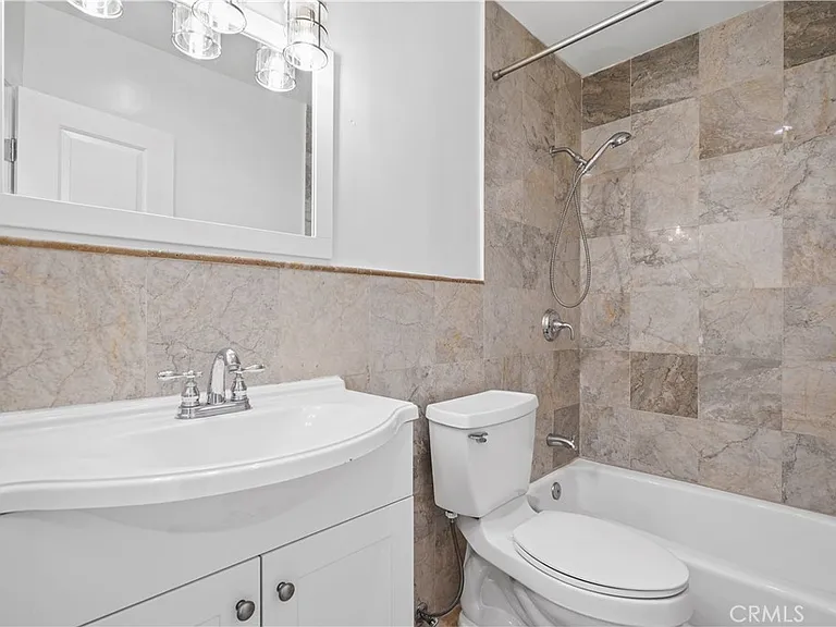 15457 Moorpark St #5 — Photo 15