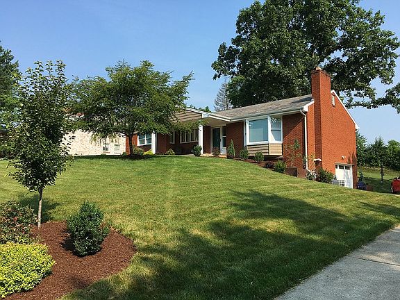 3rd image of 108 Taber Dr